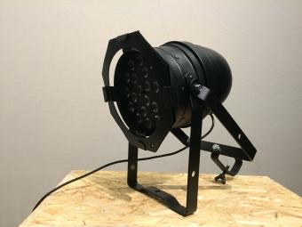 Showtec 42462 - LED Par64 Short 21xRGB 3-in-1 - Black