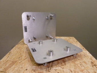 2x Aluminium Robe quickl. 4x Male Baseplate 30 voor DL-serie